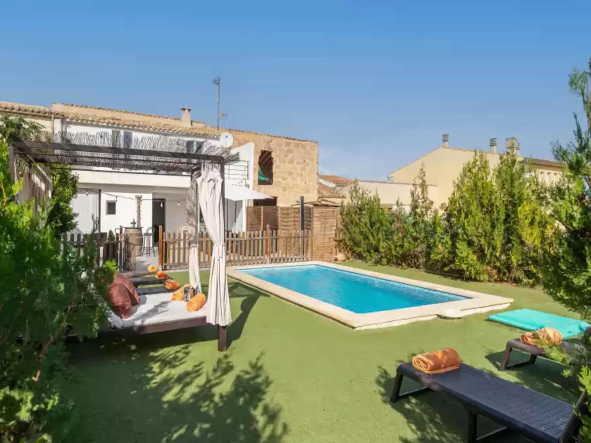 Villa Enchanted With Private Pool Llubí